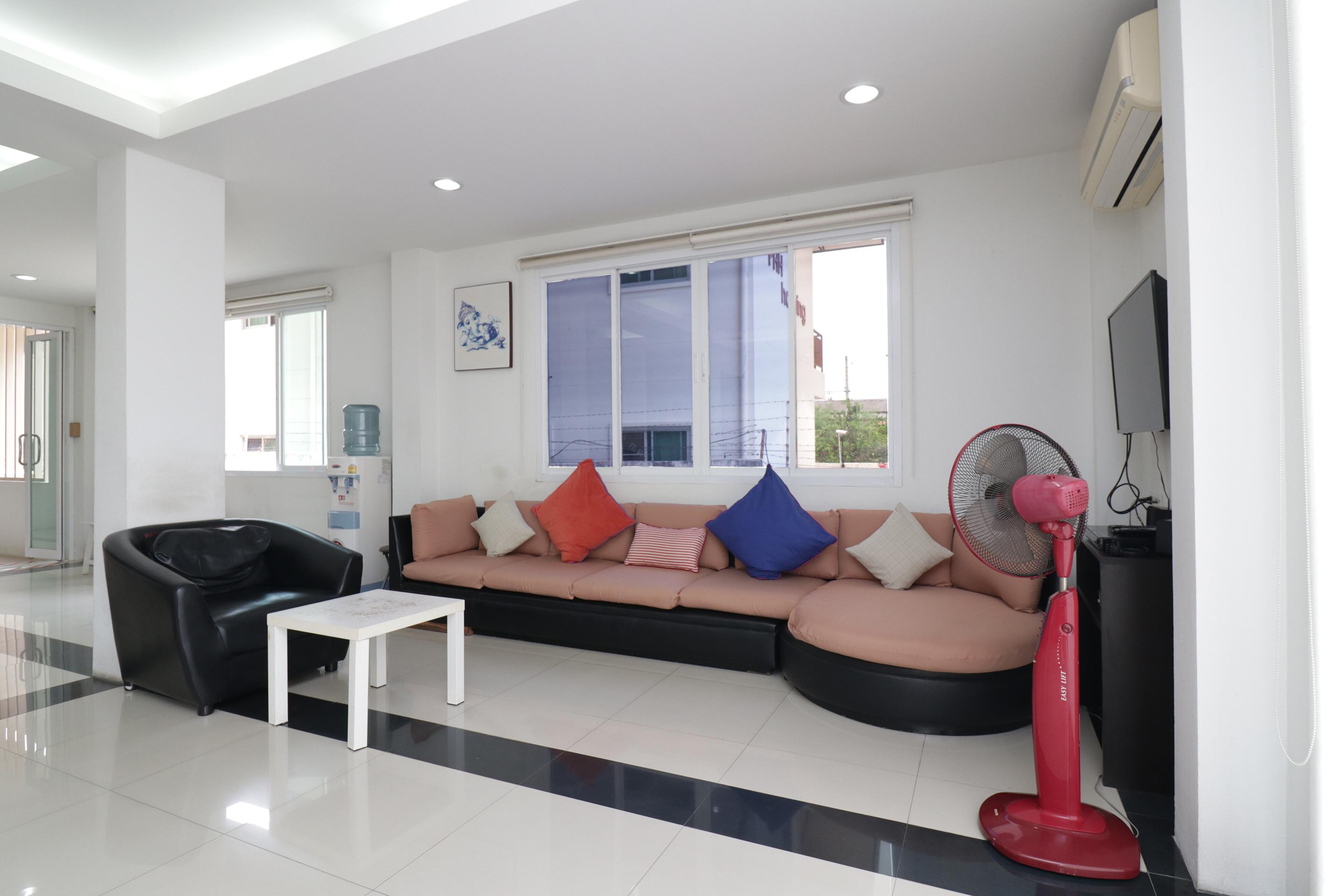 Hua Hin Irooms Экстерьер фото